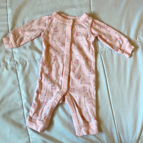 Oshkosh newborn baby girls sleeper onsie
